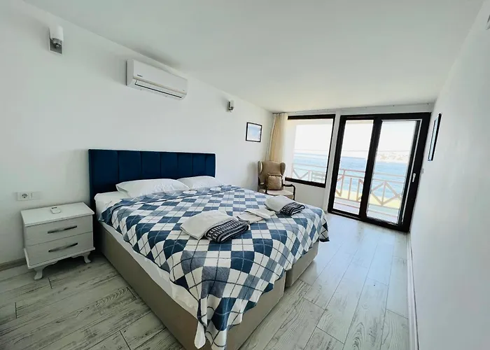 Giritli Rum Meyhanesi & Butik Otel
