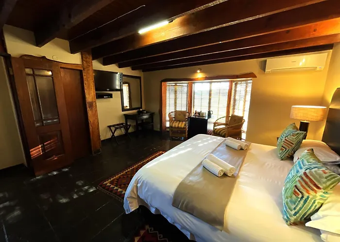 Mongena Private Game Lodge