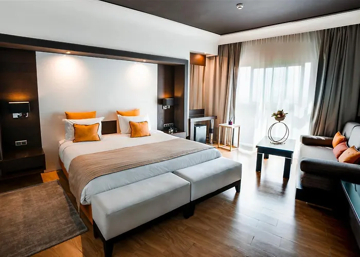 Mira Palace Hotel