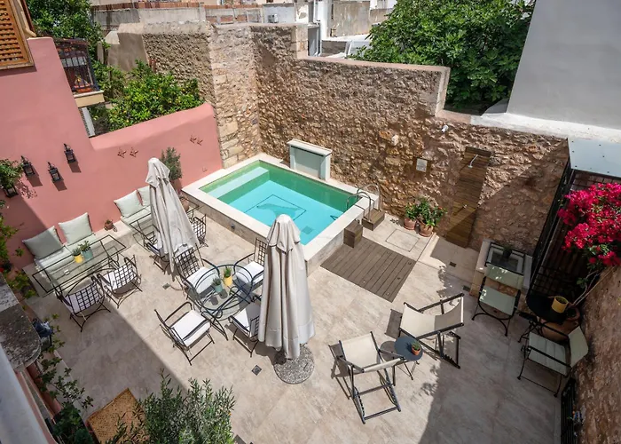 Phaedra Suites (Adults Only)