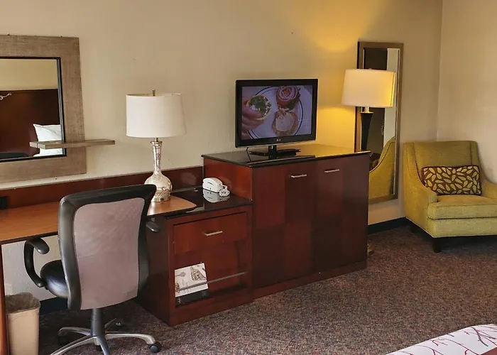 Olympic Inn & Suites