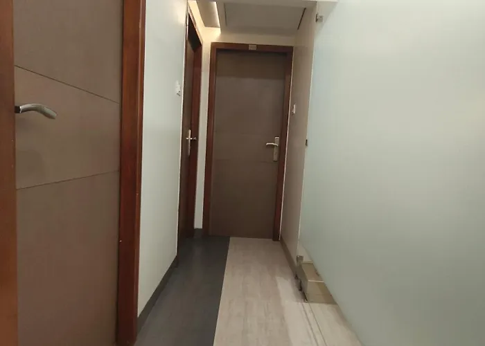Apollo Guest House