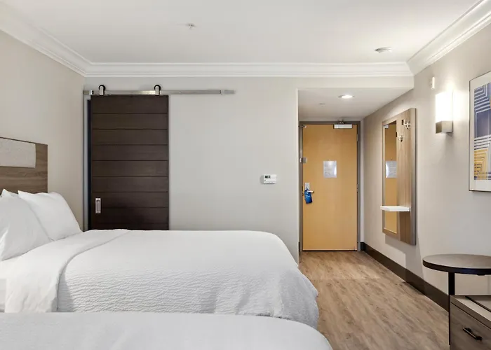 Holiday Inn Express Hotel & Suites Vacaville By Ihg