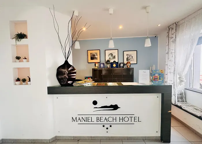 Maniel Beach Hotel
