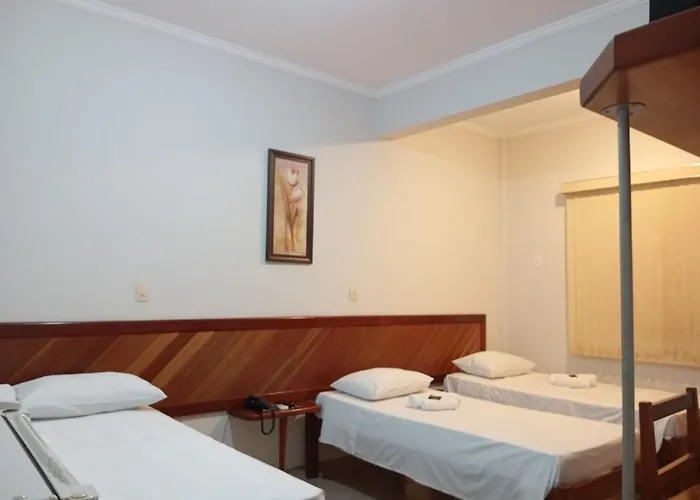 Mariachis Hotel