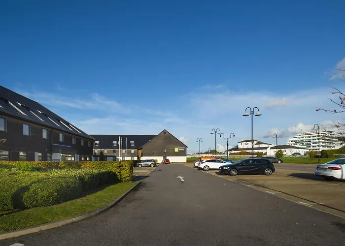 Holiday Inn Express London - Epsom Downs By Ihg