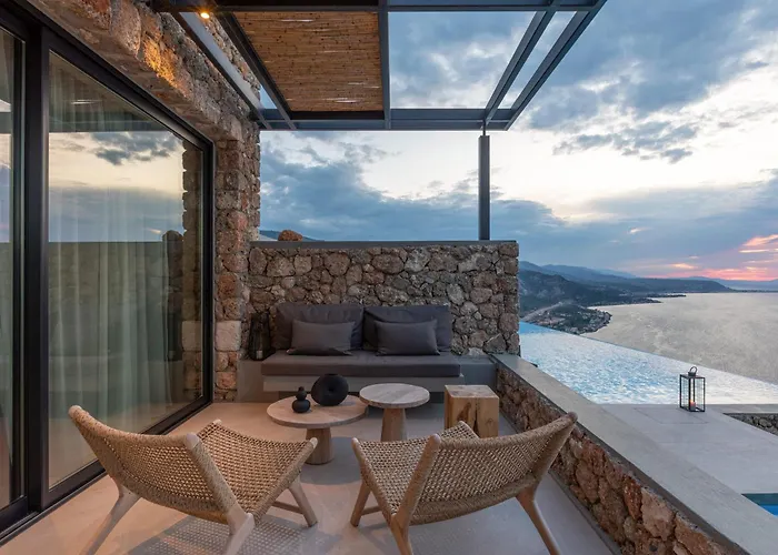 ​Le Grand Bleu Resort
