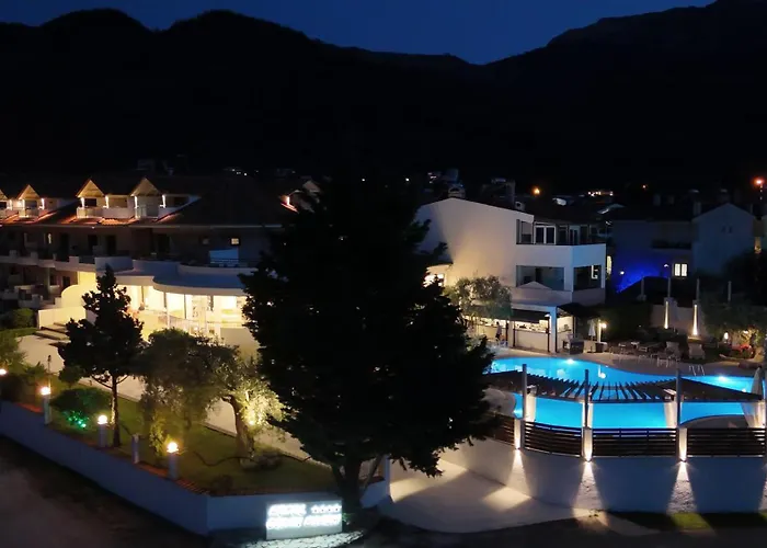 Ocean Beach Hotel