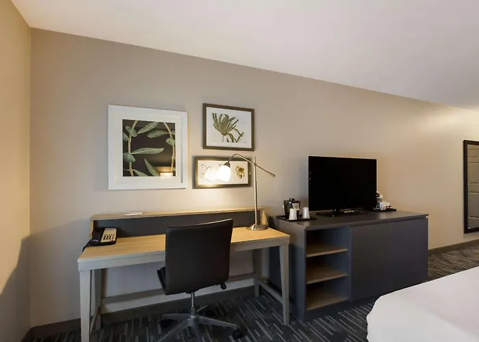 Country Inn & Suites By Radisson, Marion, Il