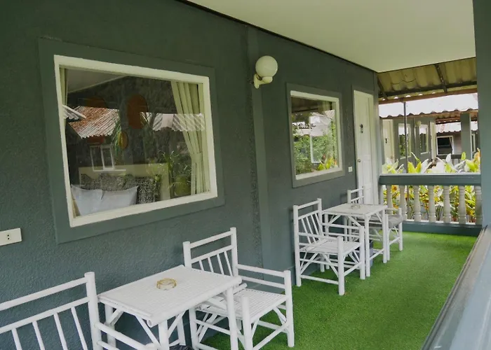Let'S Hyde Pattaya Resort & Villas - Pool Cabanas