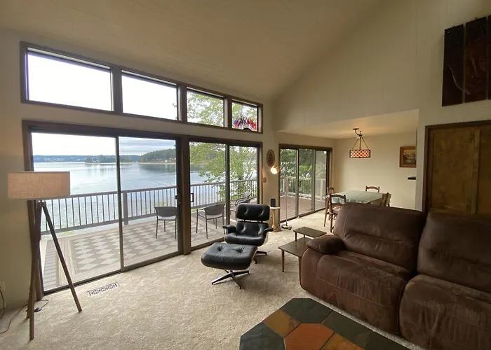 Pnw Mcm 155Ft Private Waterfront Gem On Raft Island With Hot Tub
