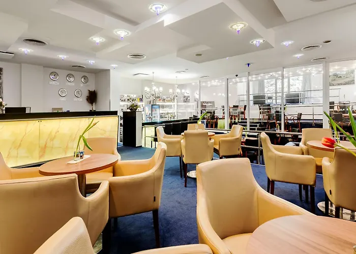 Hotel Saris