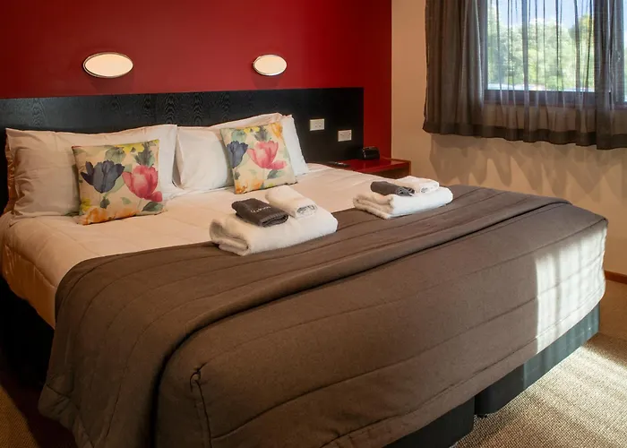 Paroa Hotel