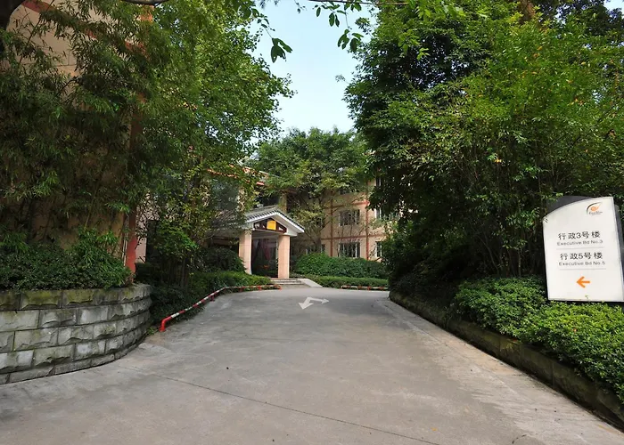 E-Mei Mountain Hotel