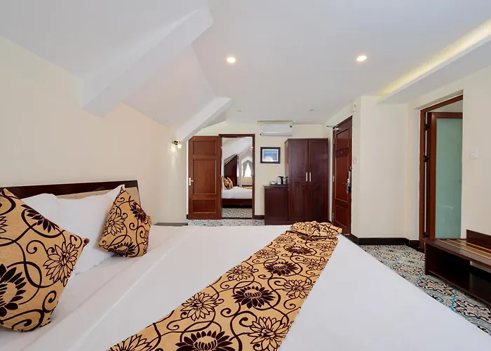 Hoi An Canal House Riverside By Haviland