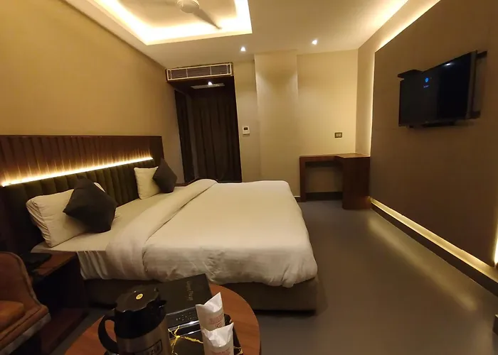 Hotel Gagan Suite