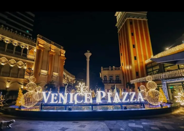 Cozy Corner Haven Near Venice Grand Canal Mall