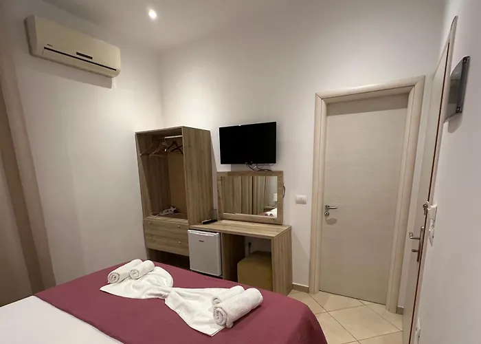 Deni'S Hotel