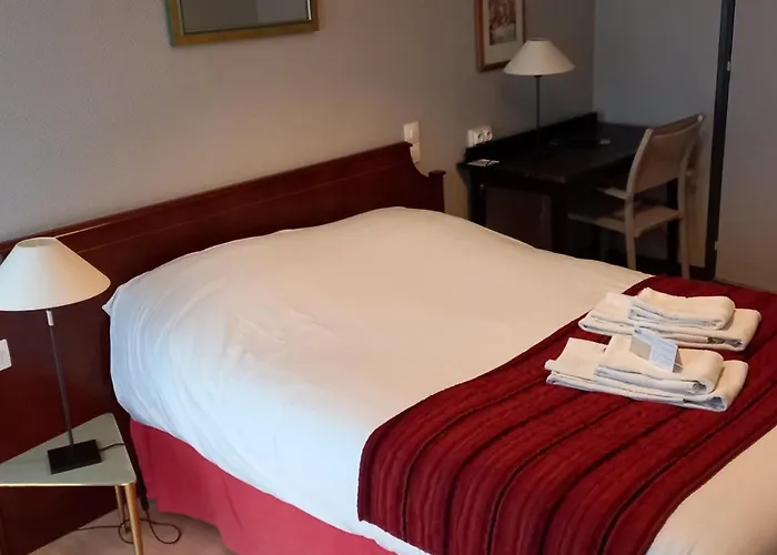 Brit Hotel Comtes De Champagne - Troyes Centre Historique