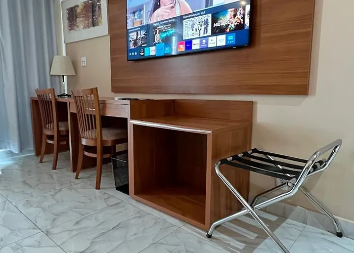 Flat no Condomínio do Edifício Tropical Executive e residence com Vista para o Rio