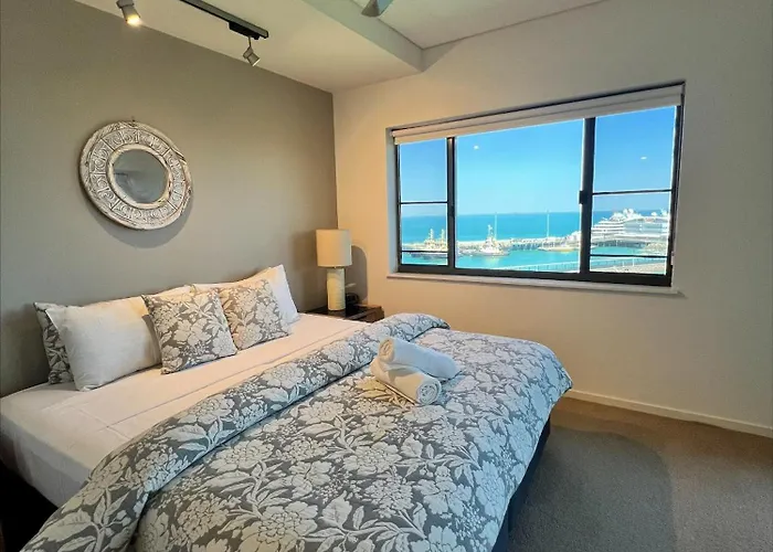 Sea Pearl Apartment At Waterfront