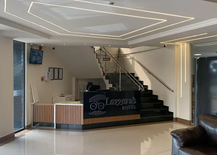 Lazzarus Hotel