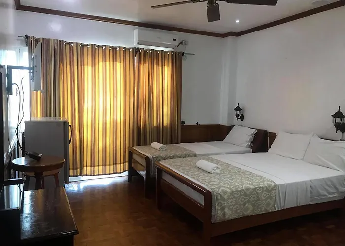 Tahanan Lakeview Hotel