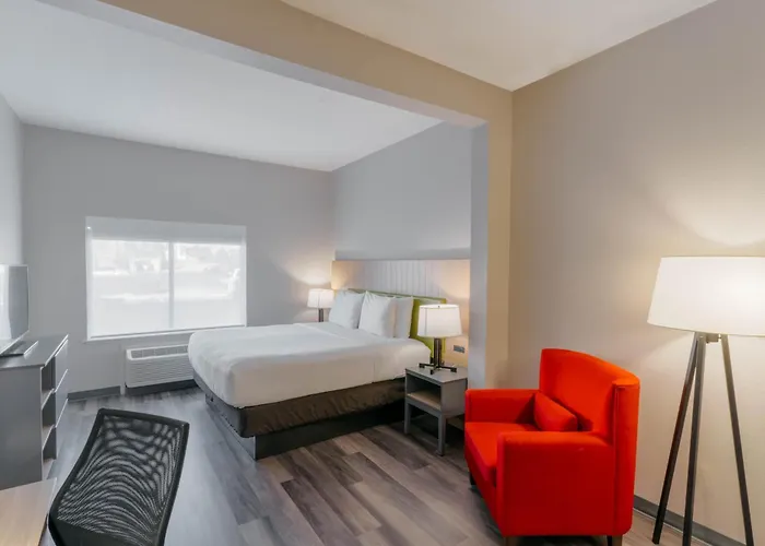 Townhome Inn & Suites