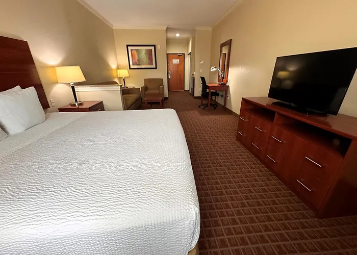 Ramada By Wyndham College Station