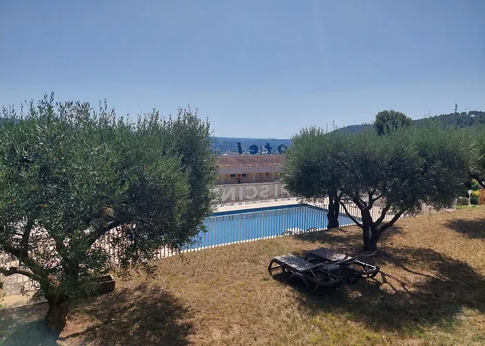 Logis Hotel Le Col De L'Ange