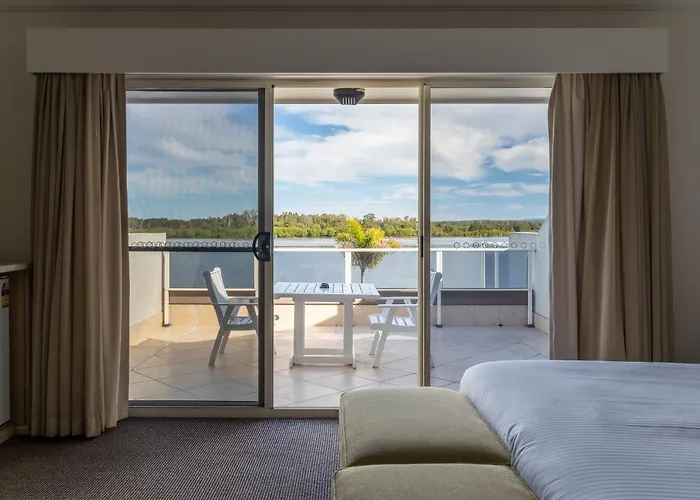 Harrington River Lodge