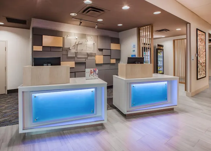 Holiday Inn Express & Suites - Valencia - Santa Clarita By Ihg