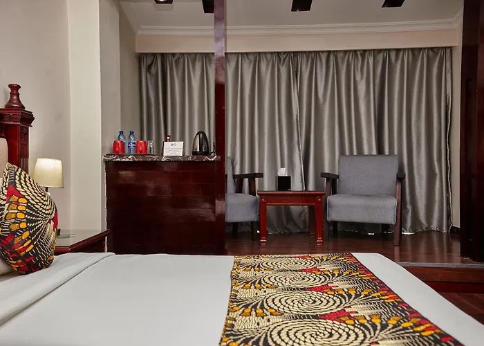 Best Western Plus Paramount Hotel