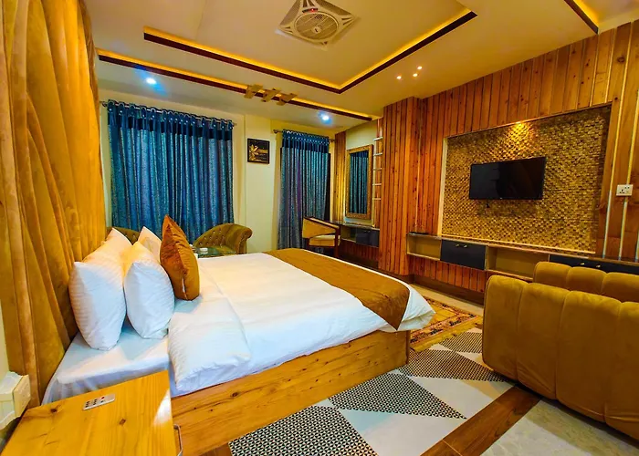 Kabirs Hotel Kalam