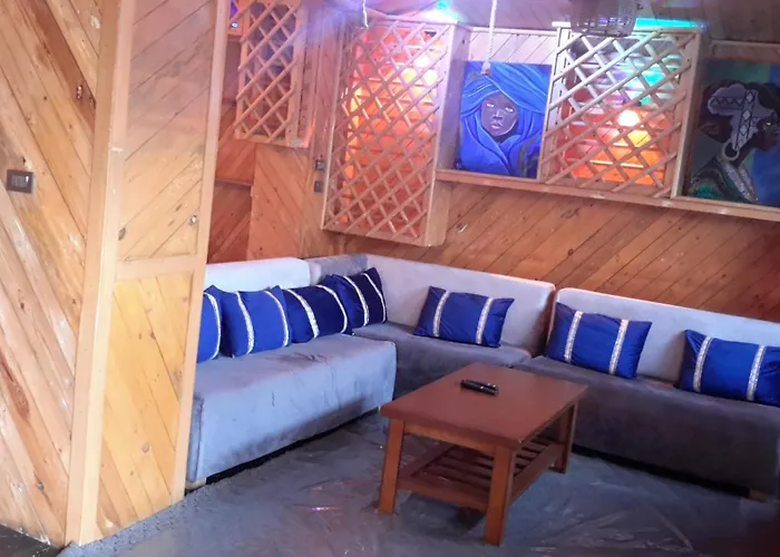 Jacar Hotel