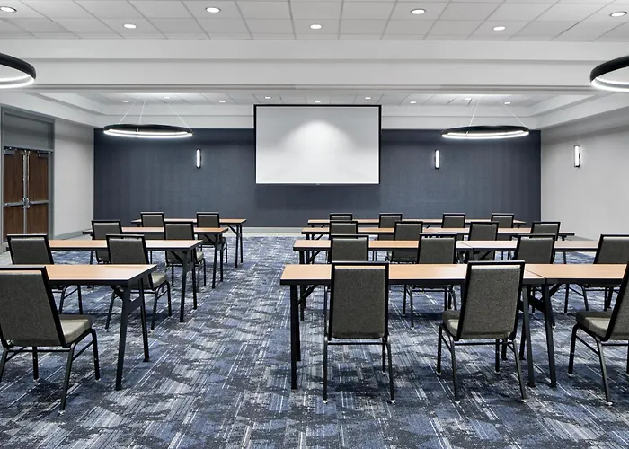 Courtyard By Marriott Detroit Downtown
