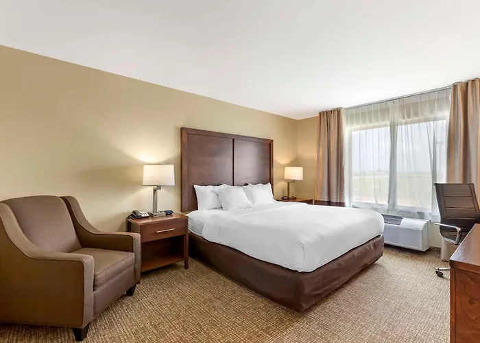 Comfort Inn & Suites Grinnell Near I-80