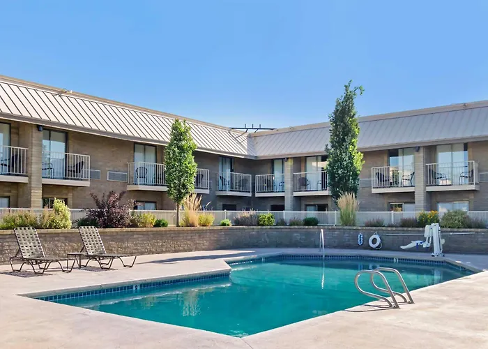 Best Western Plus Ahtanum Inn