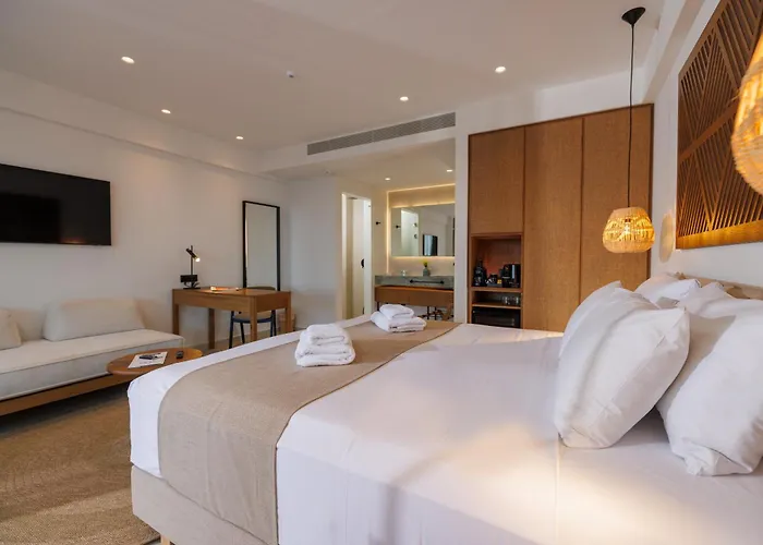 Deos Luxury Suites - Adults Only