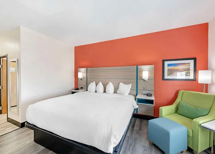 Best Western Plus Executive Residency Carlsbad Hotel