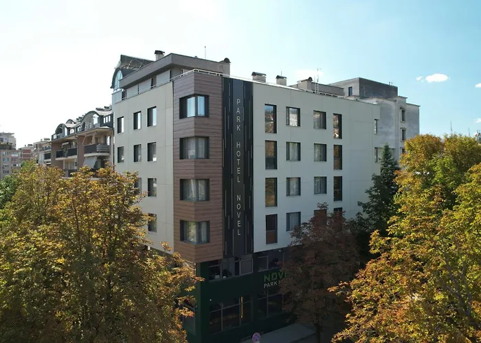 Park Hotel Novel