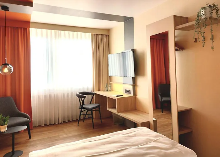 Heinrich Pesch Hotel