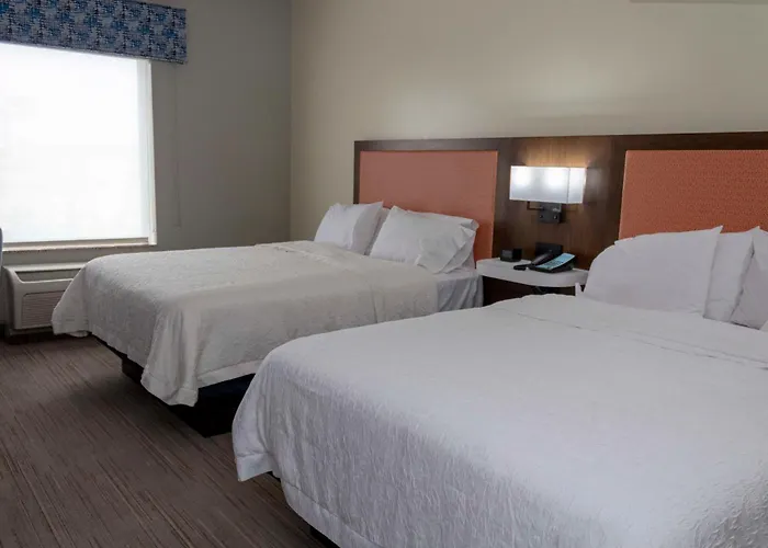 Hampton Inn & Suites Riverton