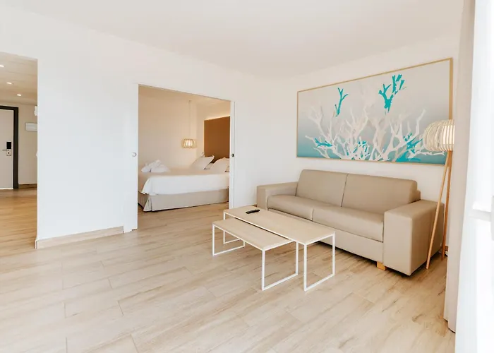 R2 Buganvilla Hotel & Spa