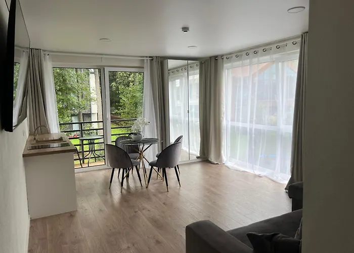 Seaside Apartments 4