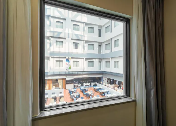 Holiday Inn Express Shenyang North Station By Ihg