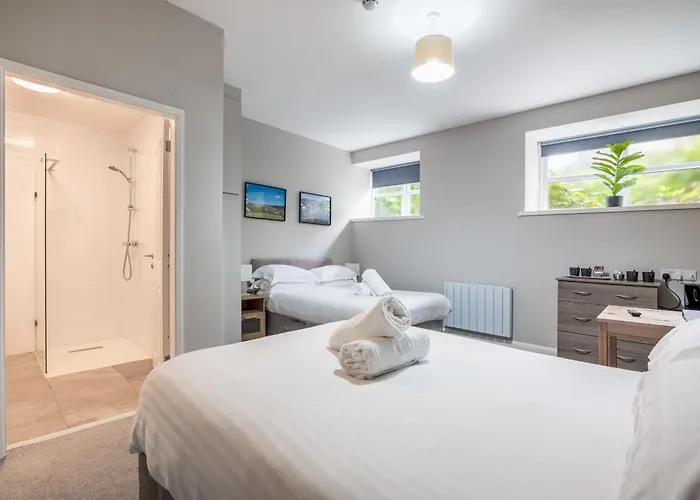 Station Lodge - Free Off-Site Health Club Access With Pool, Sauna, Steam Room & Gym