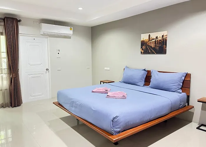The Gun Hotel Premium