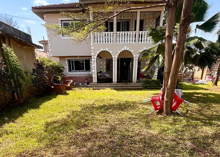 Akogo House - BnB , Hostel, Backpackers&Volunteer Center
