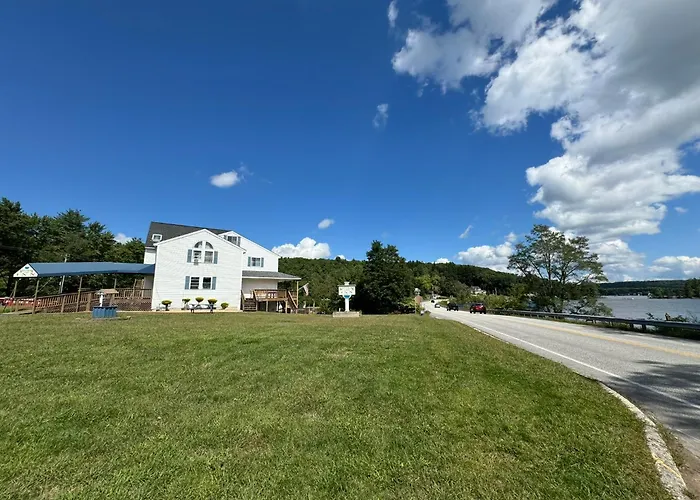 Winnisquam Lake Inn